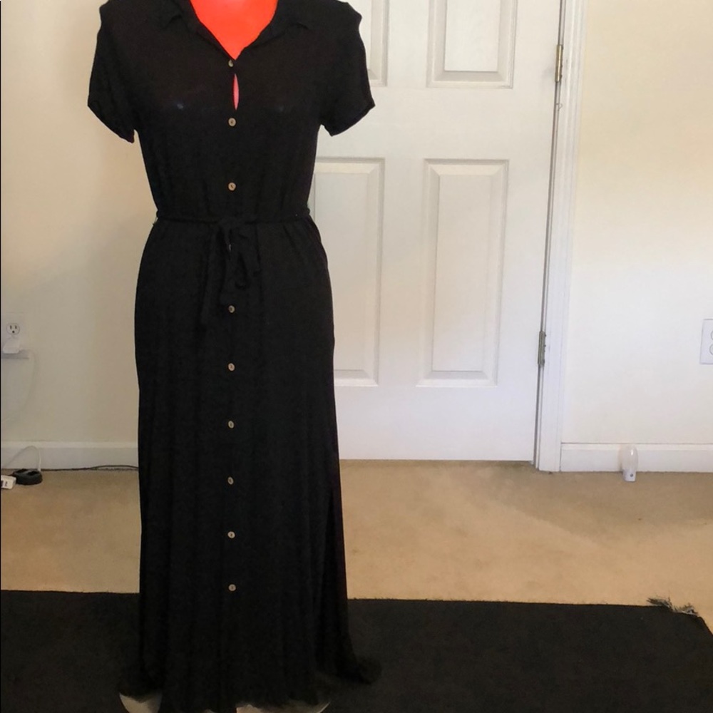 Button down maxi dress with a belt.